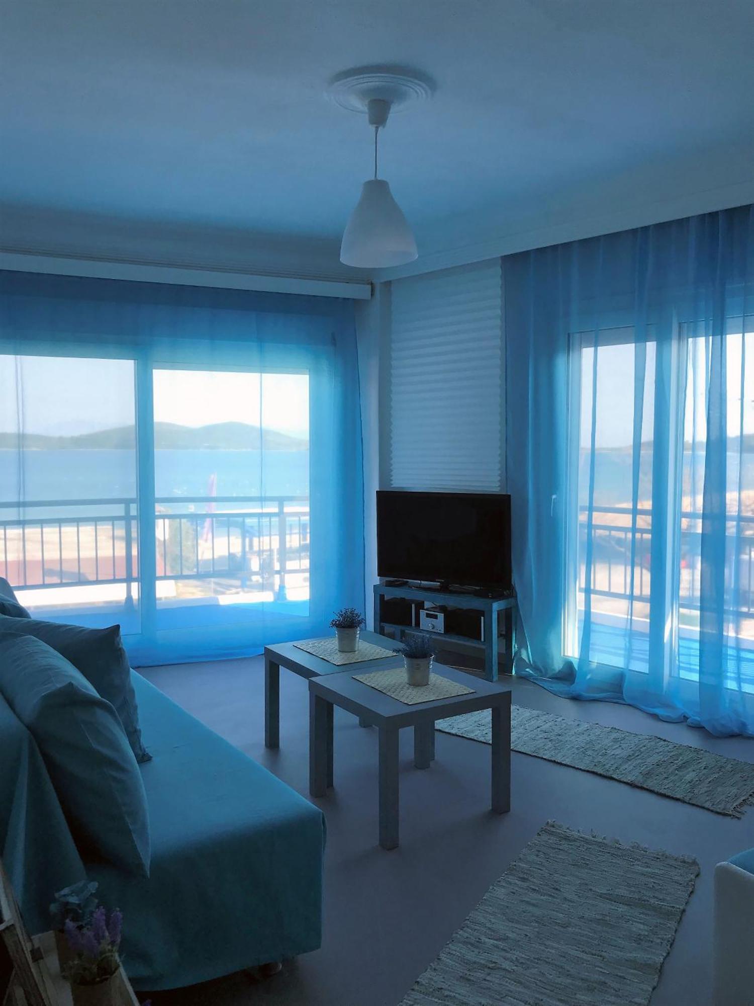 Upper Deck Apt. Apartment Nea Peramos  Exterior photo