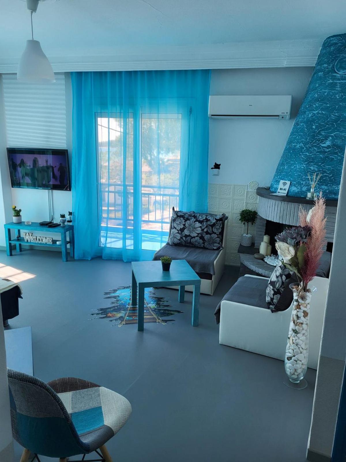 Upper Deck Apt. Apartment Nea Peramos  Exterior photo